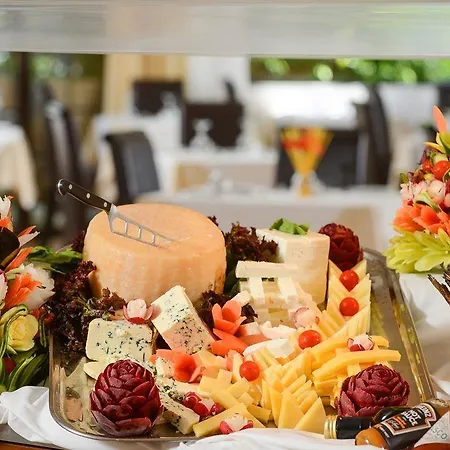 Village & Szálloda 4*