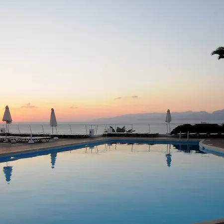 Hotell Village Hotel&bungalows 4*