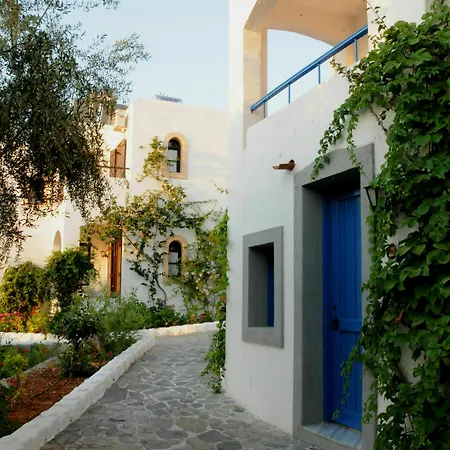 Village Hotel&bungalows