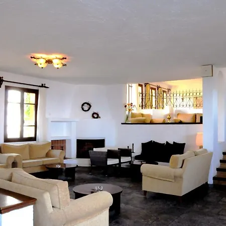 Hotell Village Hotel&bungalows 4*