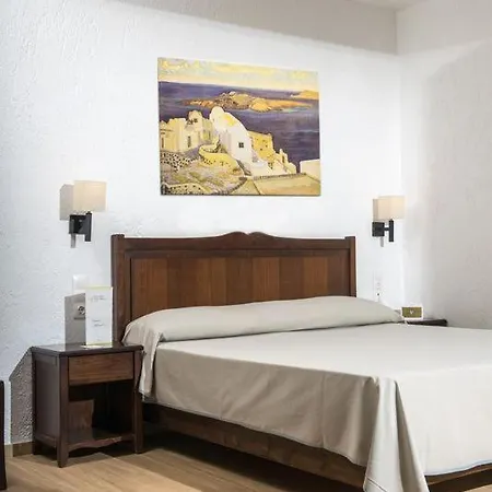 Village & 4* Hersonissos (Crete)