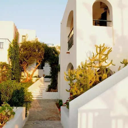 Village & 4* Hersonissos (Crete)