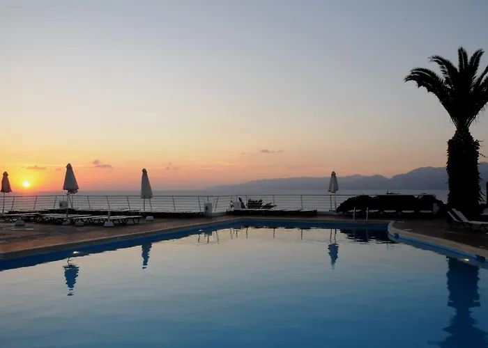 Village & 4* Hersonissos (Crete)