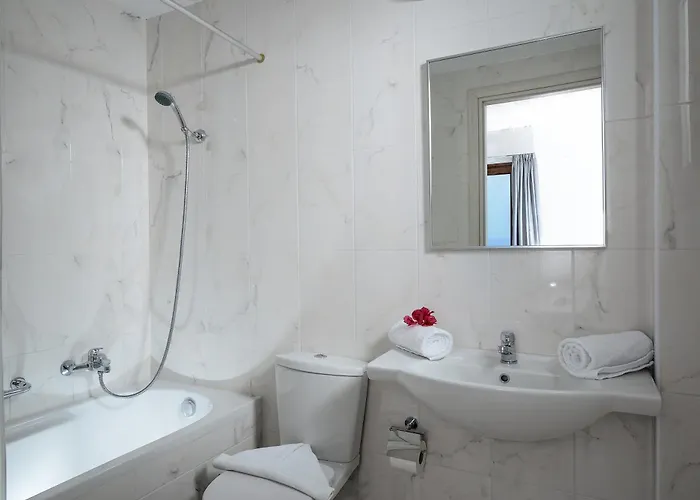 Village & Ξενοδοχείο