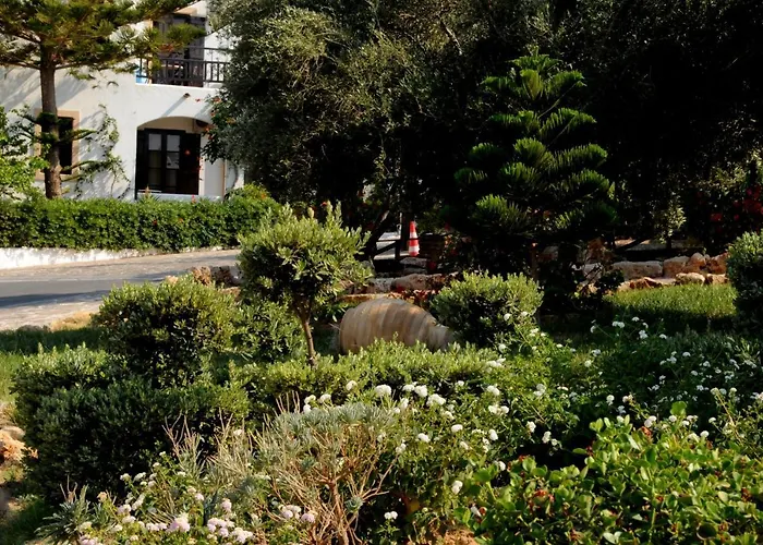 Village & Ξενοδοχείο 4*